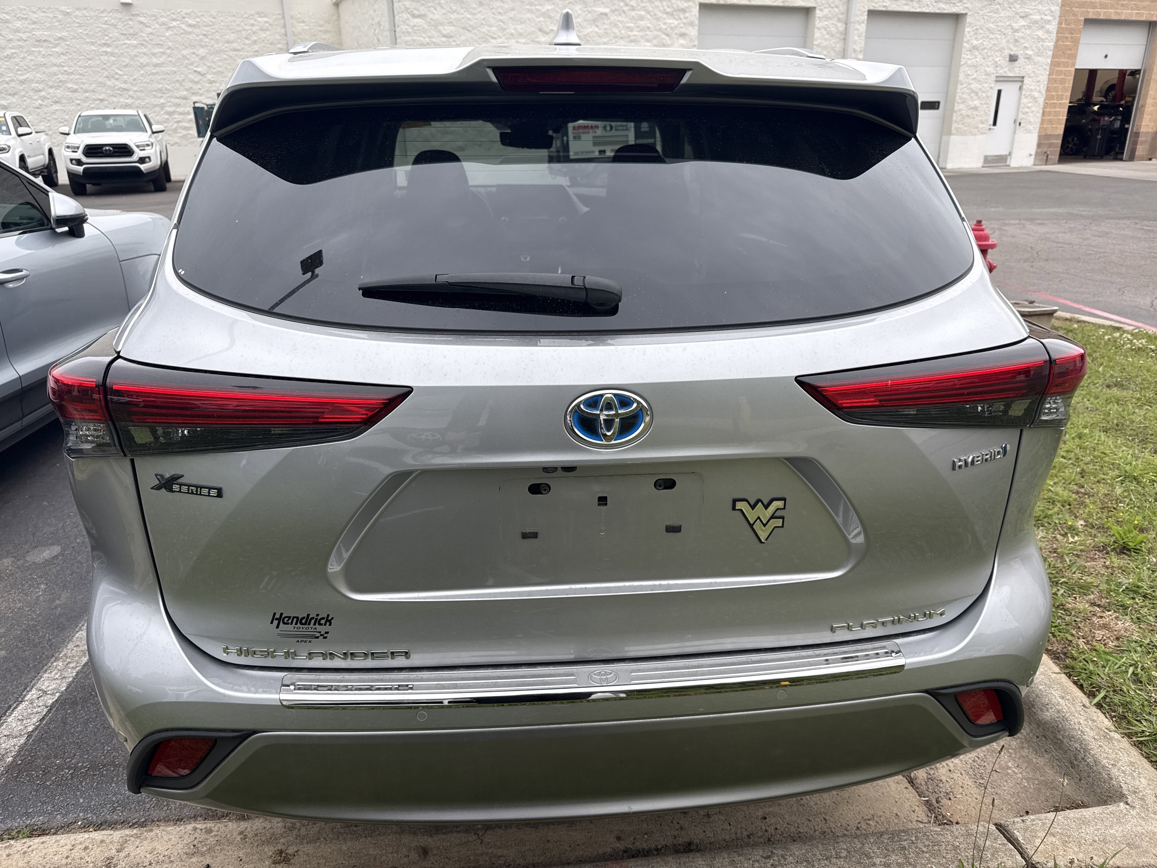Used 2021 Toyota Highlander Platinum AWD/4WD image 7