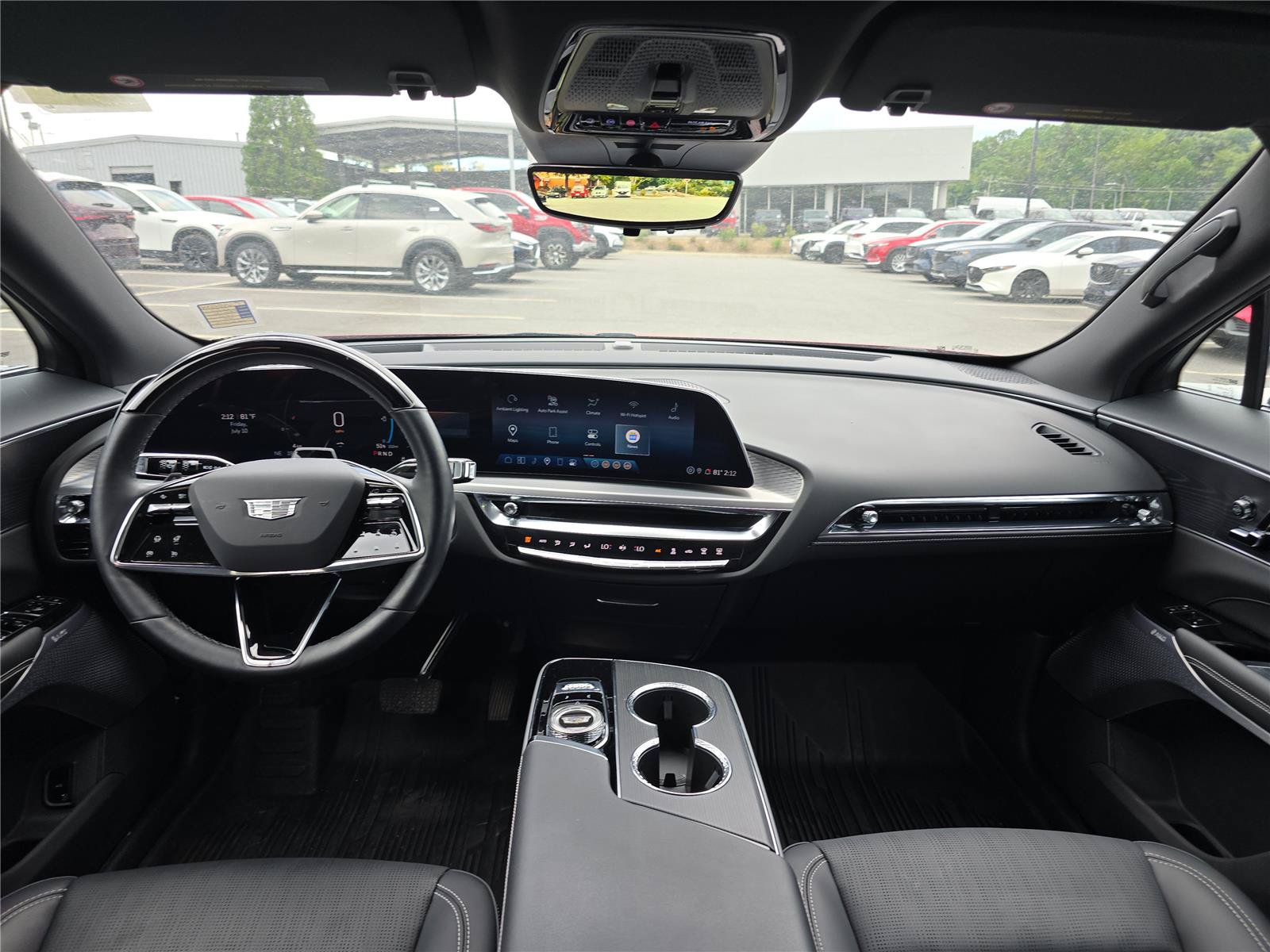 Used 2025 Cadillac Lyriq Luxury w/ LPO, Floor Liner Package AWD/4WD image 14