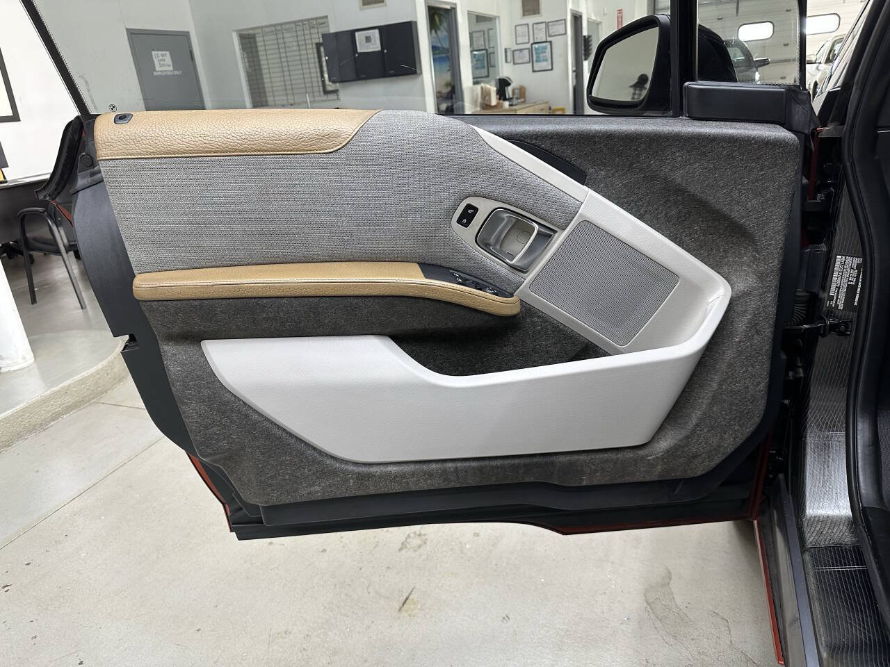 Used 2015 BMW i3 RWD image 10