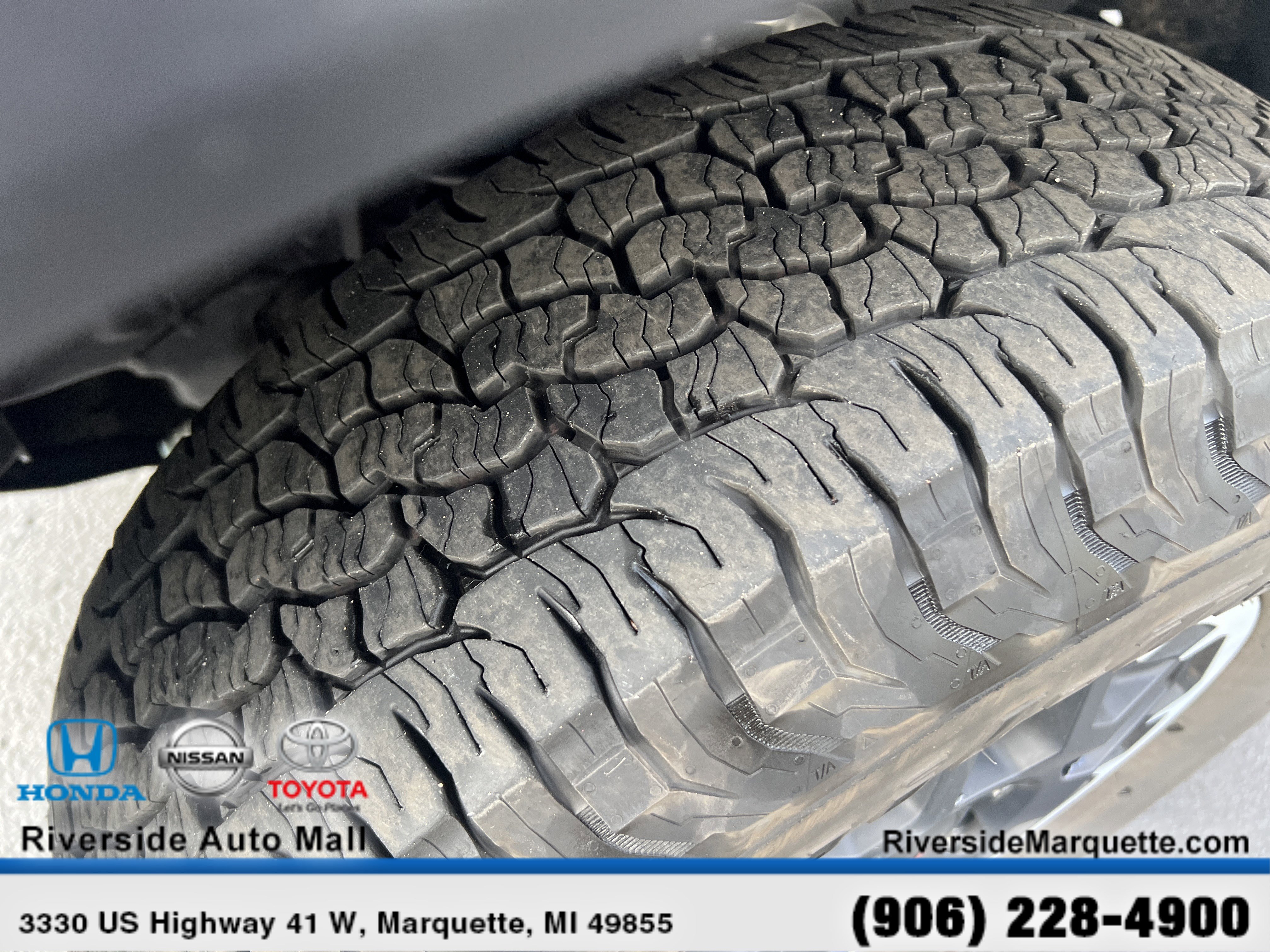 Used 2024 Toyota Tacoma TRD Off-Road image 12