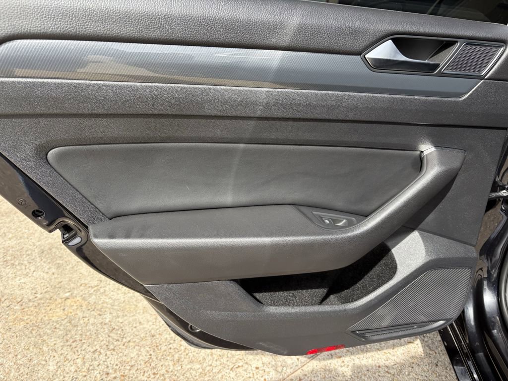 Used 2019 Volkswagen Arteon SE AWD/4WD image 21