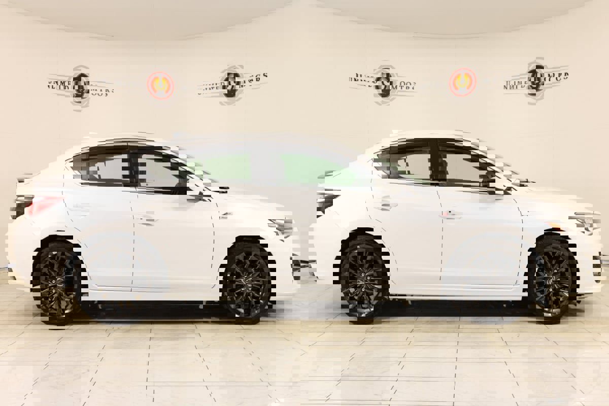 Used 2022 Acura ILX image 2