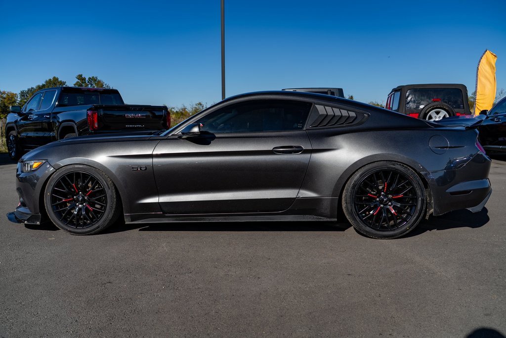 Used 2017 Ford Mustang GT Premium w/ GT Performance Package image 9