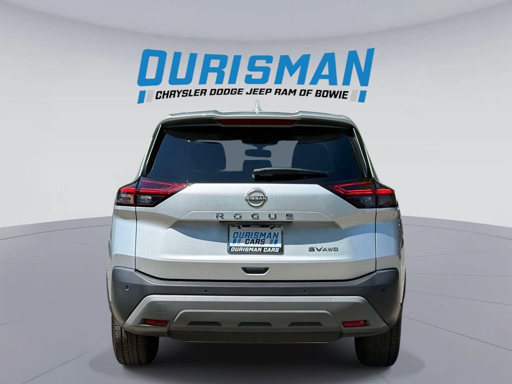 Used 2023 Nissan Rogue SV AWD/4WD image 3