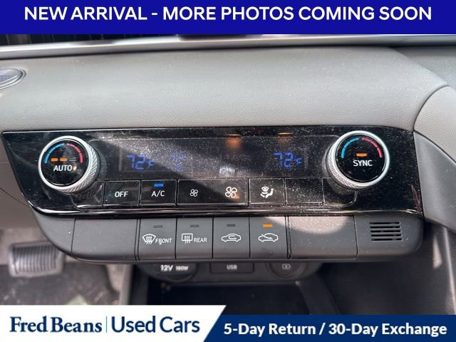 Used 2023 Hyundai Elantra SEL image 9