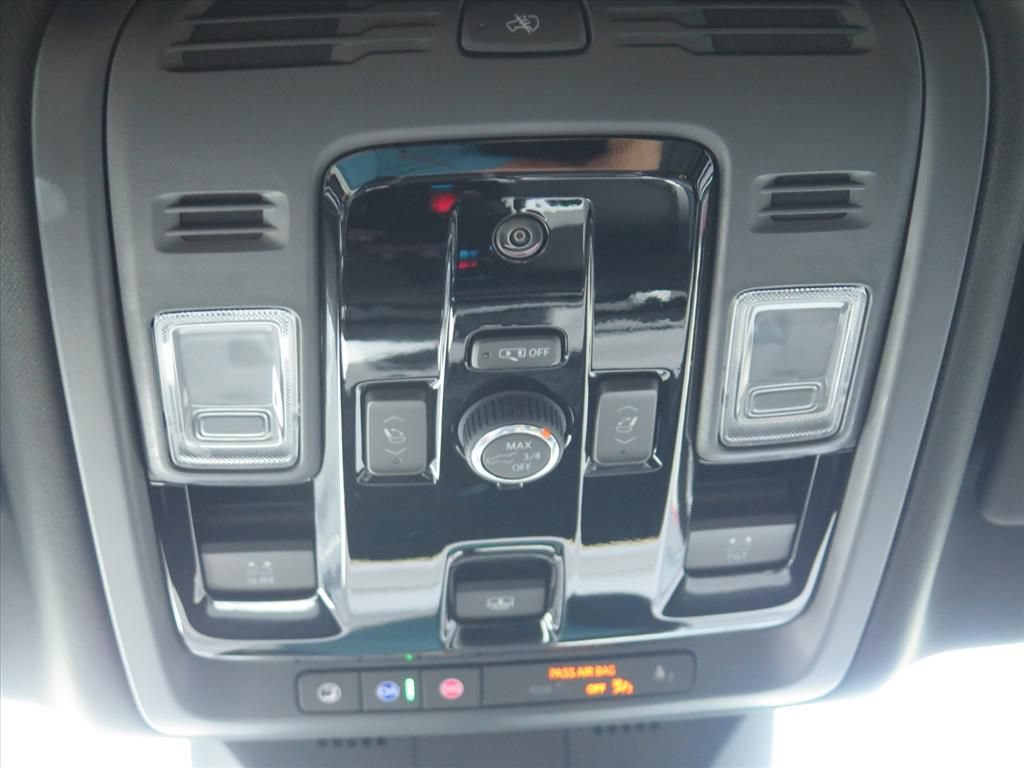 Certified 2025 Cadillac Escalade Sport w/ Touring Package AWD/4WD image 21