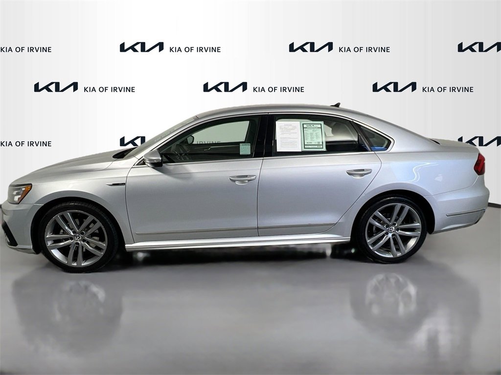 Used 2017 Volkswagen Passat 1.8T R-Line image 4