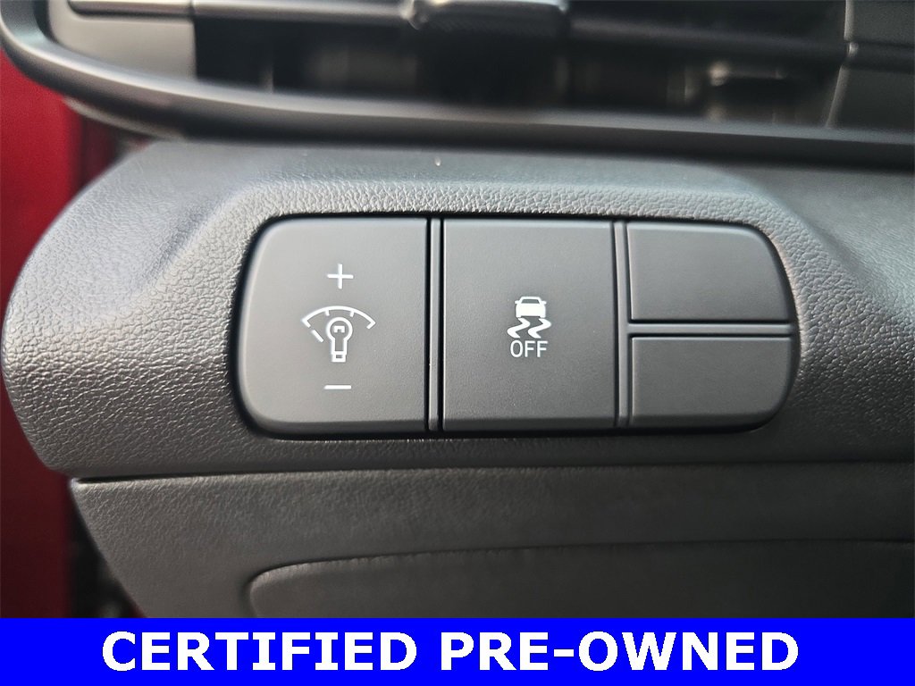 Used 2025 Hyundai Elantra Sport image 25