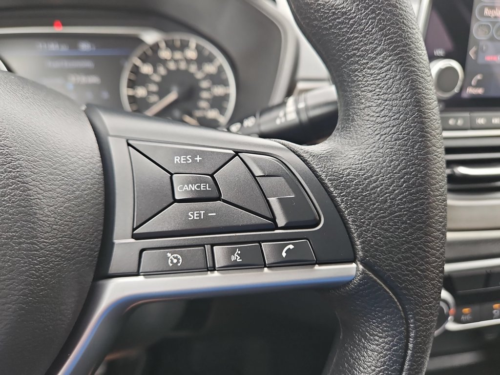 Used 2025 Nissan Altima 2.5 SV FWD image 22