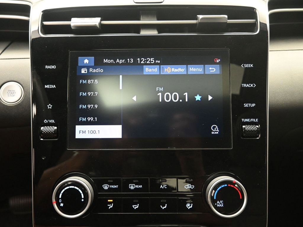 Used 2022 Hyundai Santa Cruz SEL w/ Activity Package FWD image 11