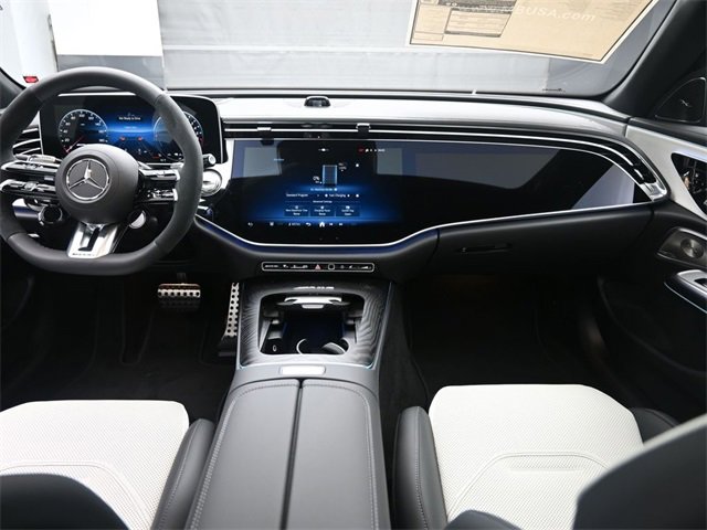 New 2026 Mercedes-Benz E 53 AMG e 4MATIC Sedan image 9
