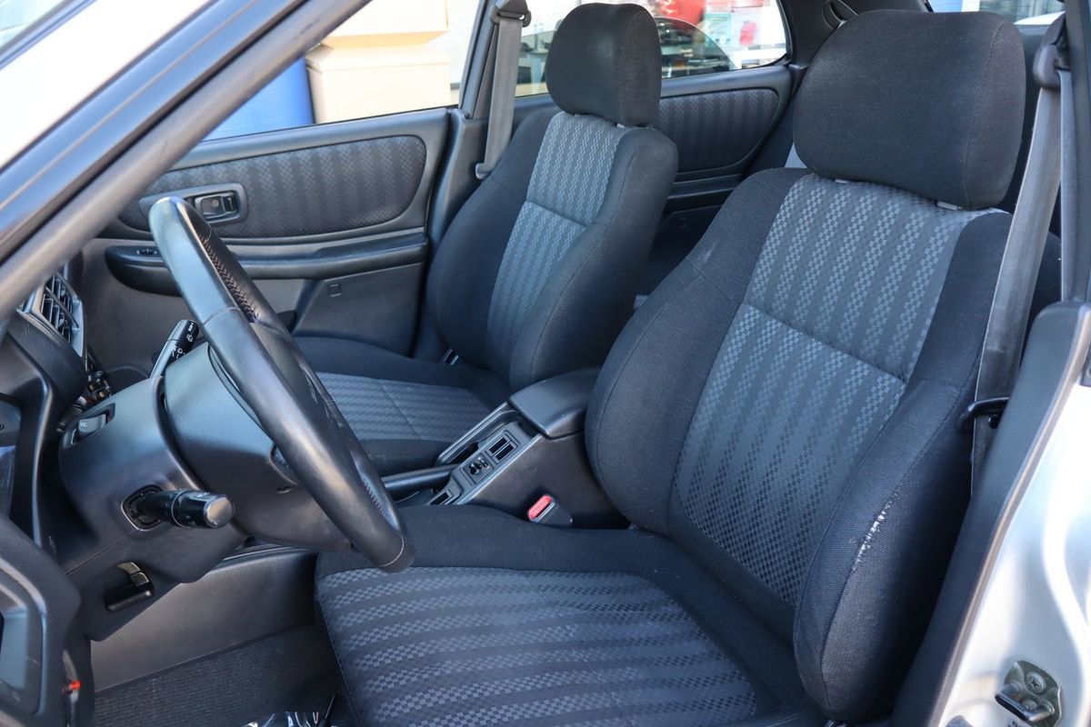 Used 2000 Subaru Impreza RS image 9