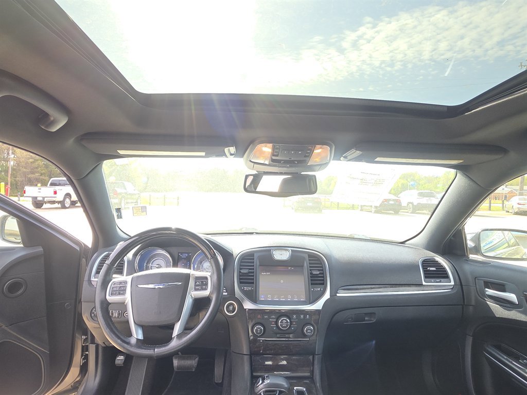 Used 2014 Chrysler 300 C w/ Beats Audio Group image 8