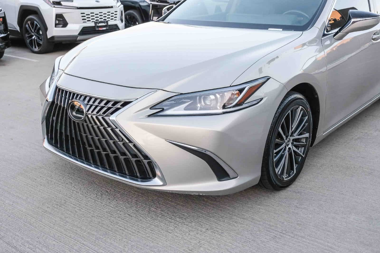 Used 2023 Lexus ES 300h w/ Premium Package FWD image 11