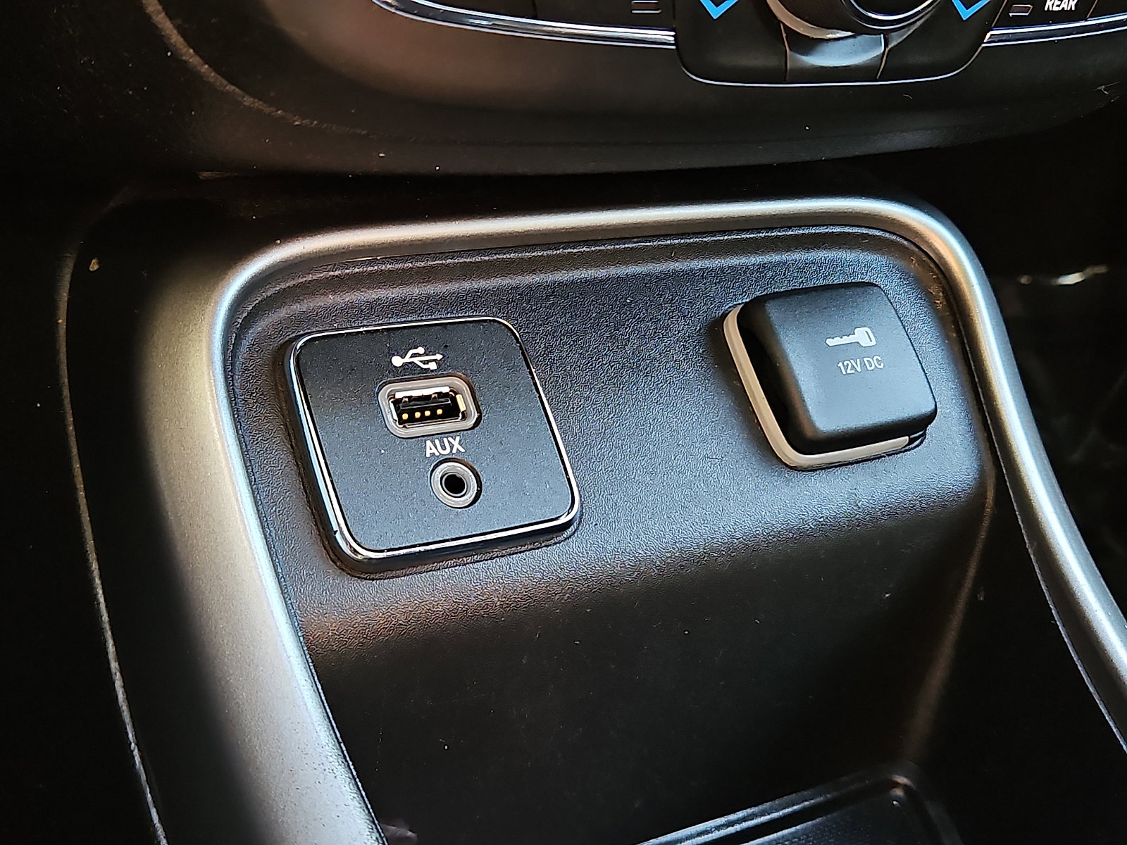 Used 2017 Jeep Compass Latitude w/ Popular Equipment Group FWD image 21