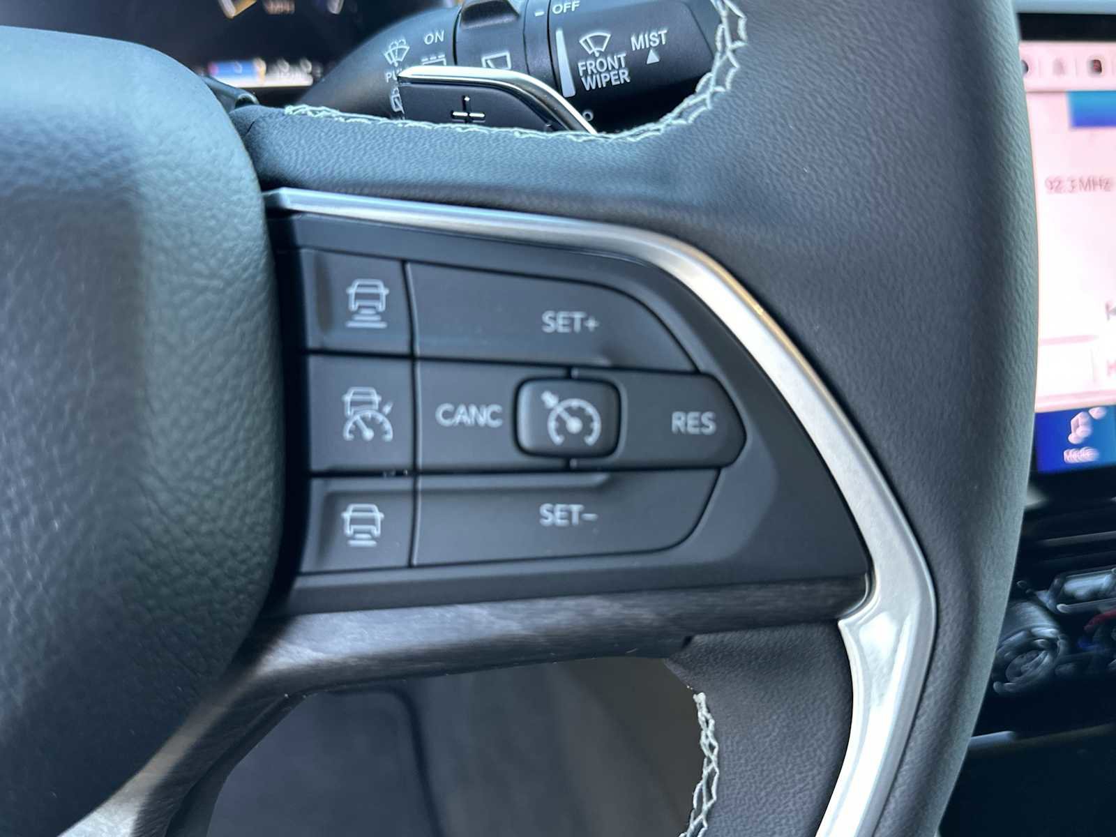 New 2025 Jeep Grand Cherokee L Limited image 30