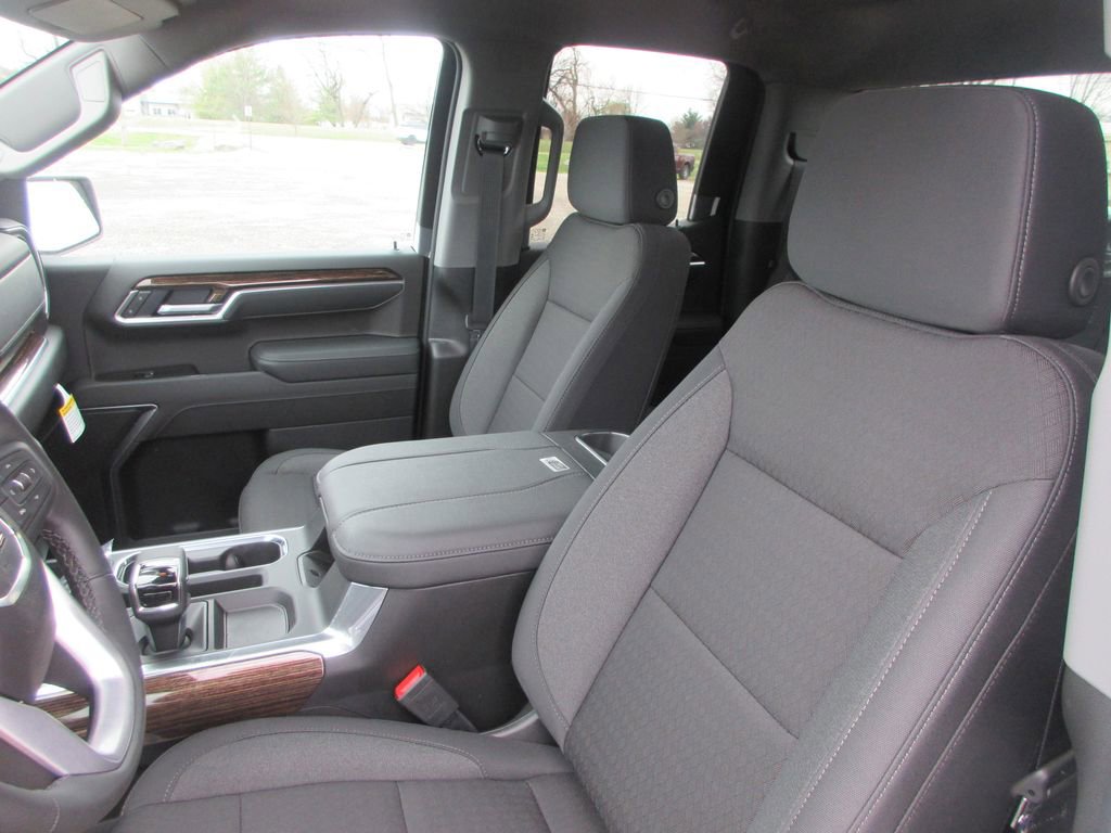 New 2026 GMC Sierra 1500 Elevation image 13