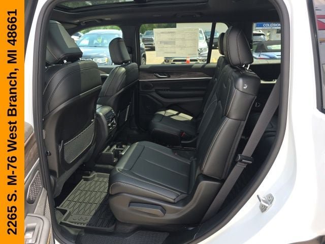 New 2026 Jeep Grand Cherokee L Limited AWD/4WD image 41