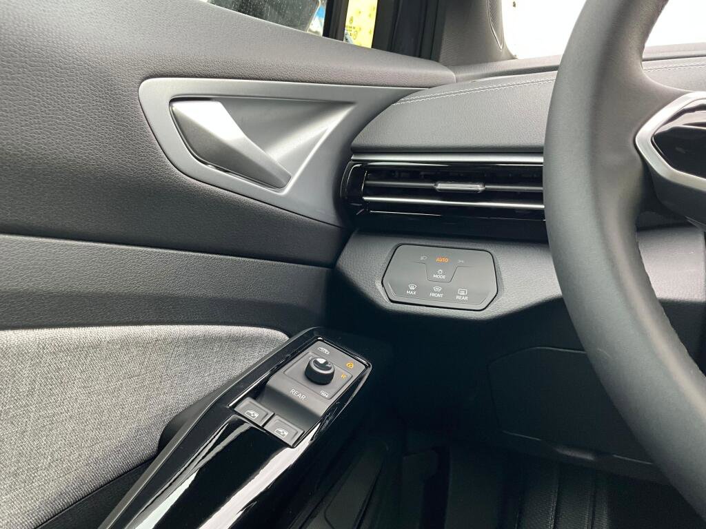 New 2026 Volkswagen ID.4 Pro image 22