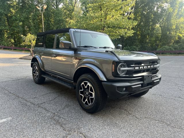 Used 2023 Ford Bronco Outer Banks AWD/4WD image 1