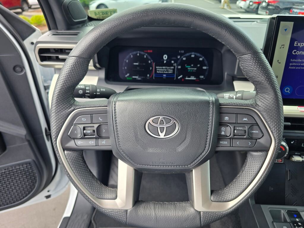 Used 2024 Toyota Tacoma TRD Off-Road image 30