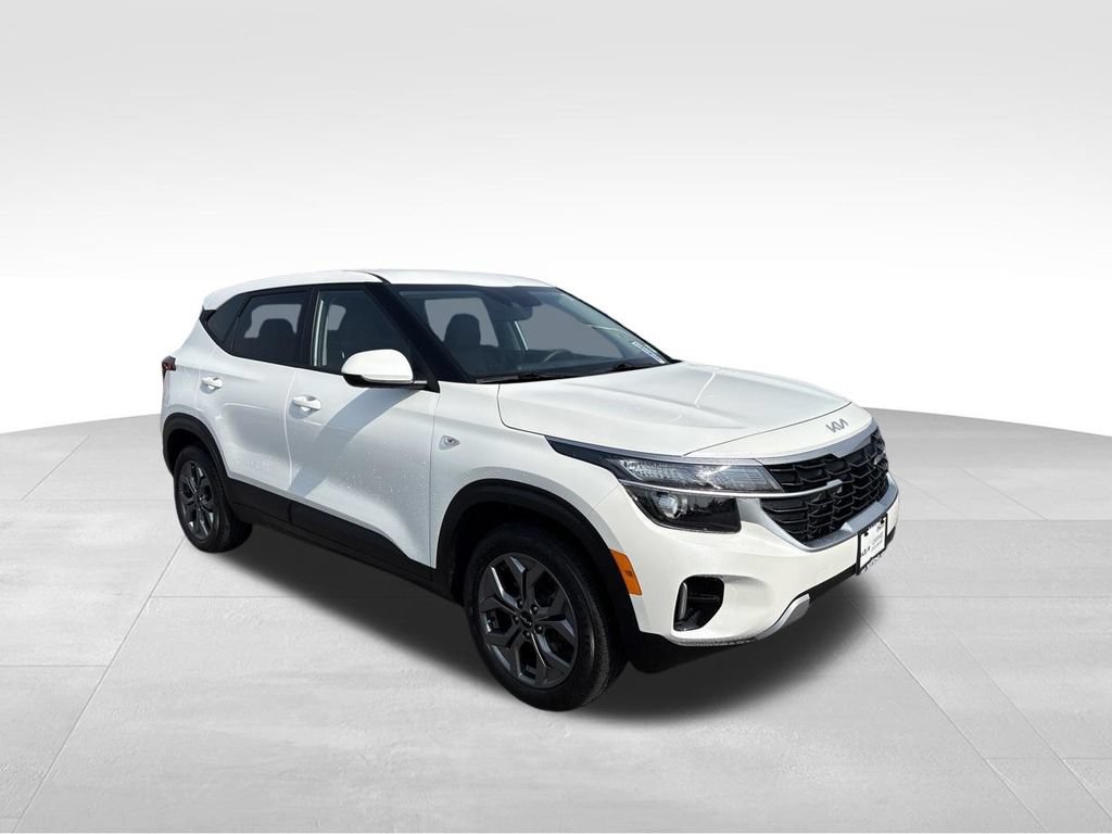 Certified 2024 Kia Seltos LX AWD/4WD image 4