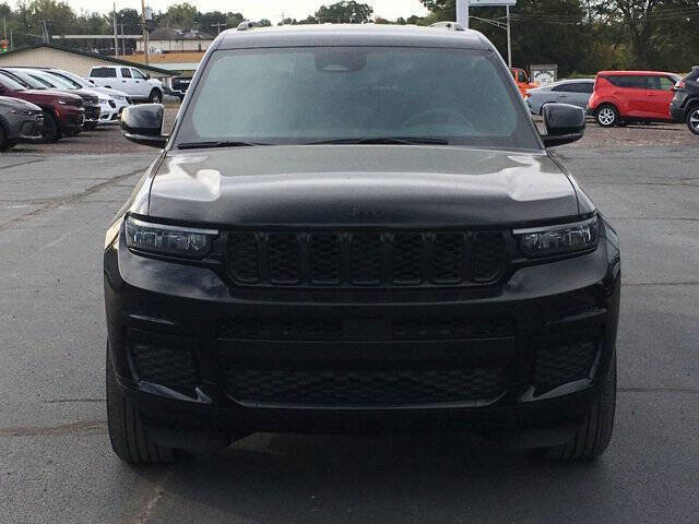 Used 2024 Jeep Grand Cherokee L Laredo image 4