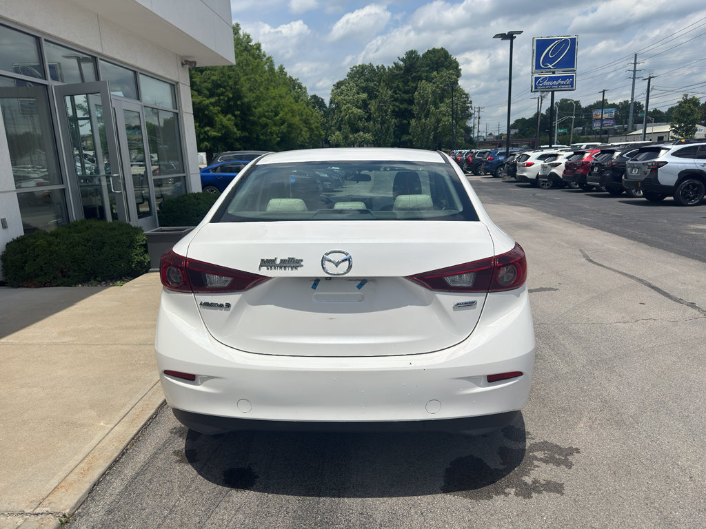 Used 2017 MAZDA MAZDA3 Sport w/ Preferred Equipment Package FWD image 4