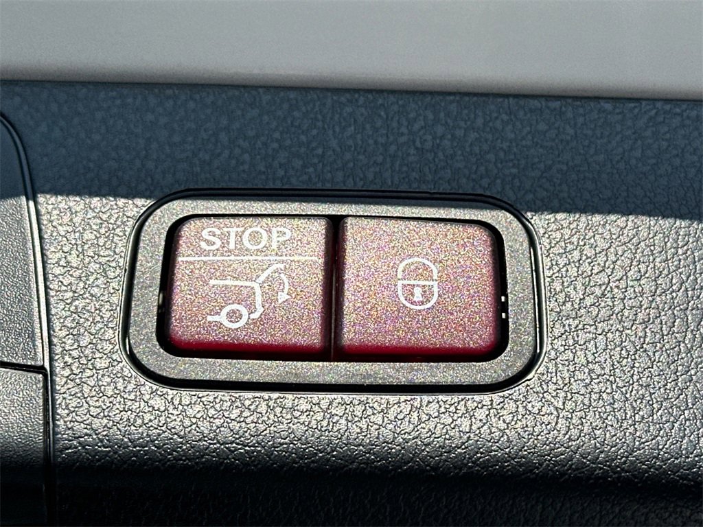 Certified 2024 Mercedes-Benz GLB 250 image 21