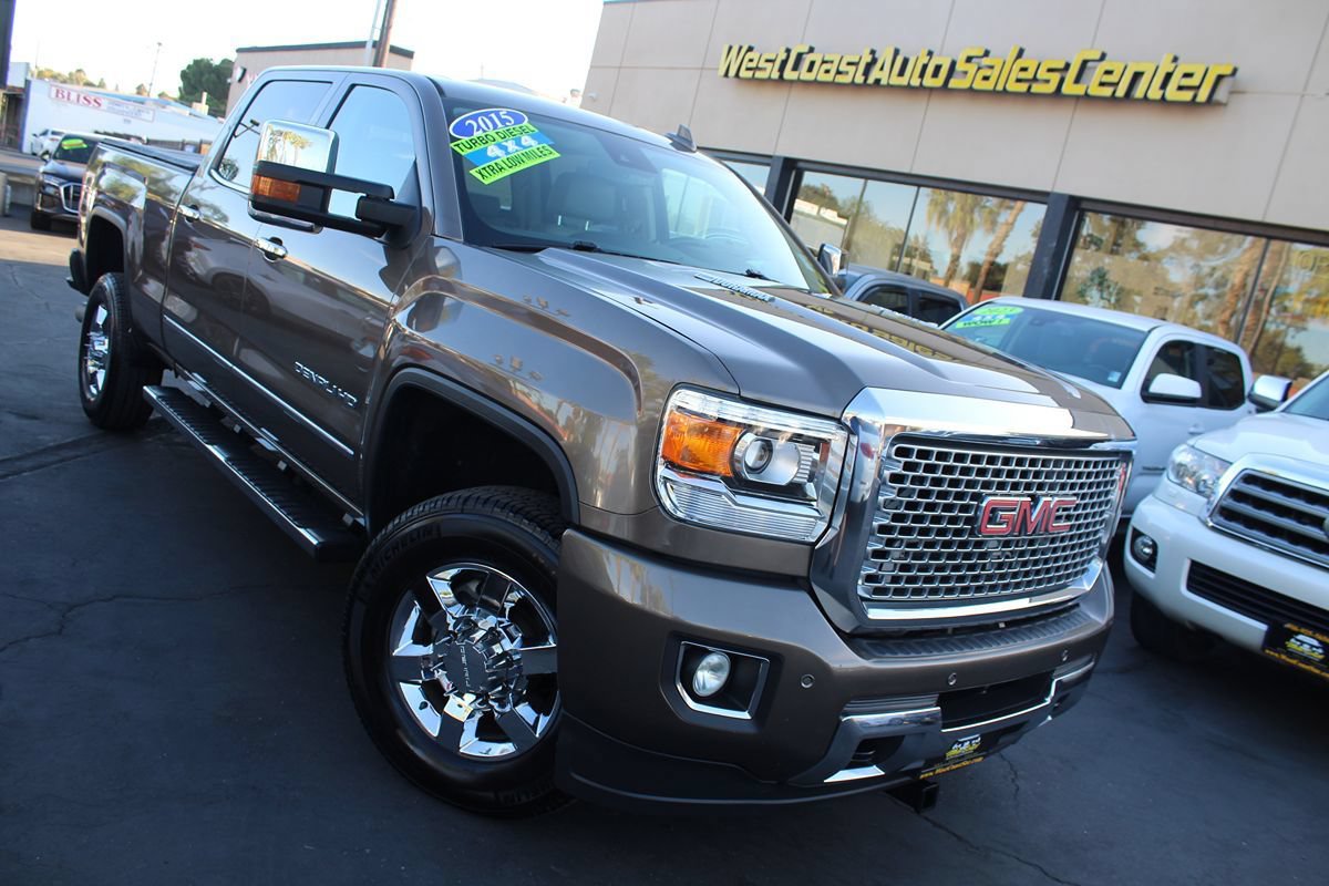 Used 2015 GMC Sierra 3500 Denali w/ Duramax Plus Package AWD/4WD image 38
