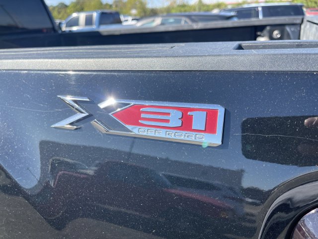 Used 2024 GMC Sierra 2500 SLE w/ SLE Convenience Package AWD/4WD image 10