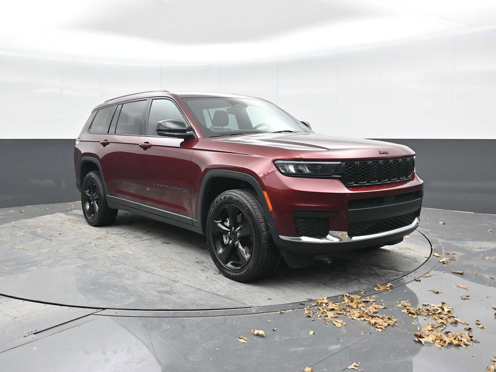 Used 2021 Jeep Grand Cherokee L Laredo image 6