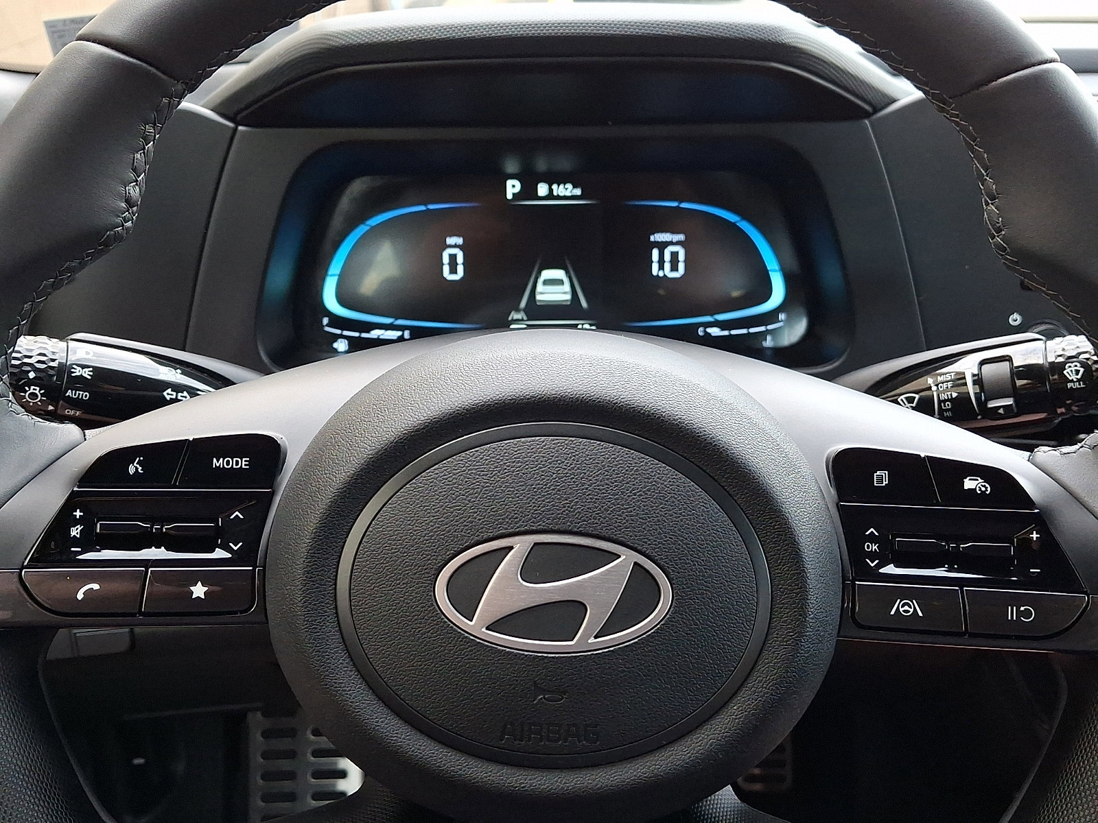 Certified 2025 Hyundai Elantra Sport FWD image 18