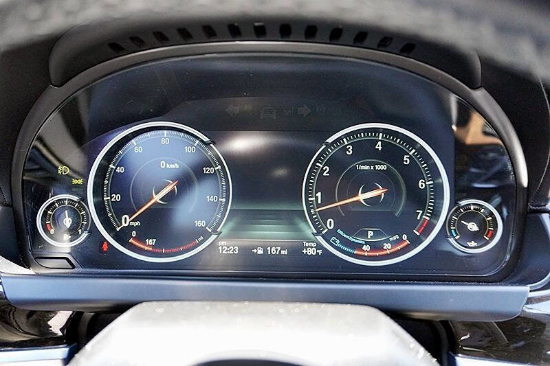 Used 2015 BMW 640i Convertible RWD image 28