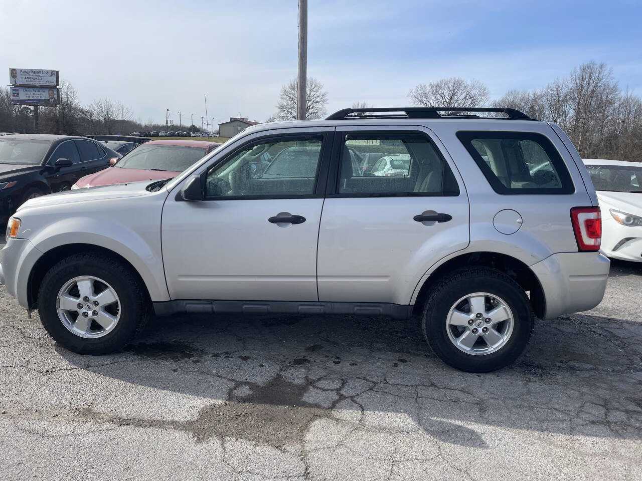 Used 2009 Ford Escape XLS image 3