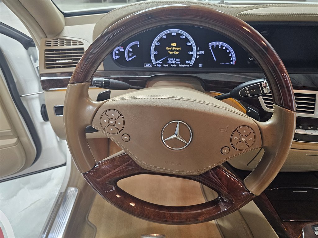 Used 2010 Mercedes-Benz S 550 image 34