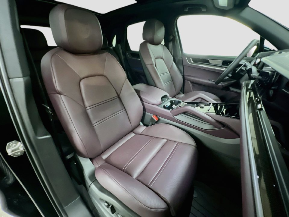 New 2026 Porsche Cayenne S AWD/4WD image 30