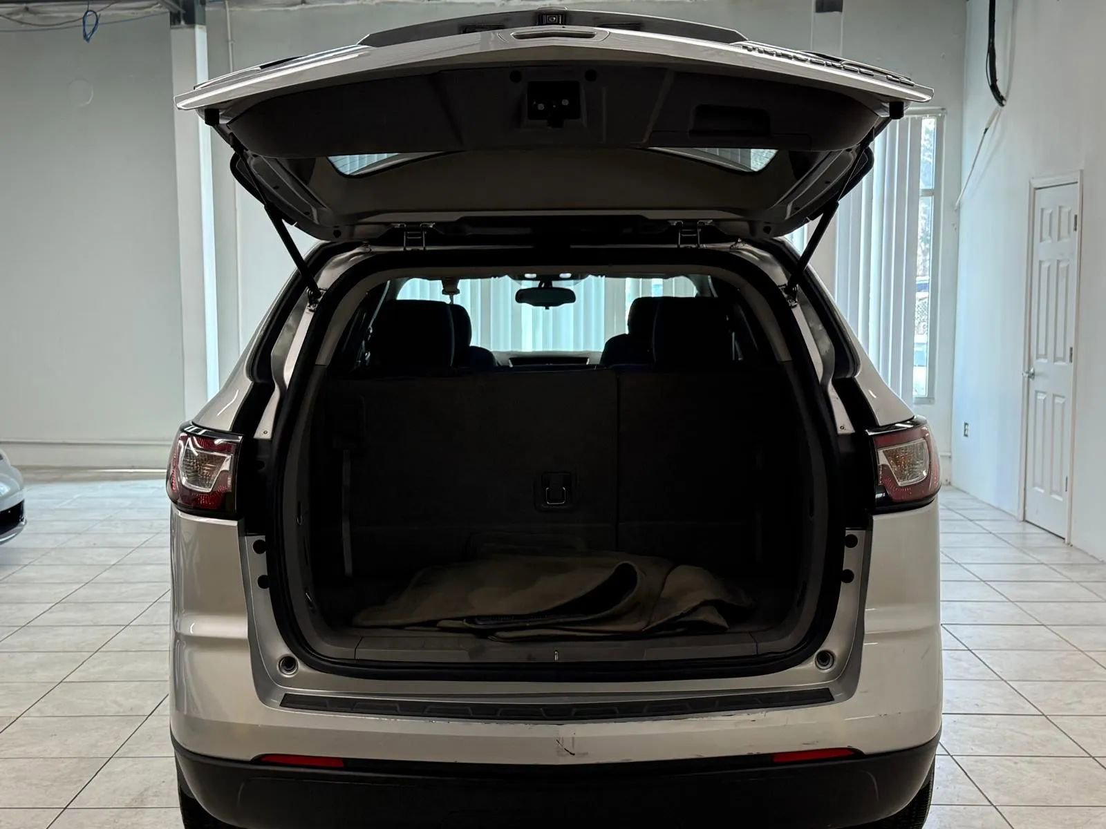 Used 2013 Chevrolet Traverse LS image 15