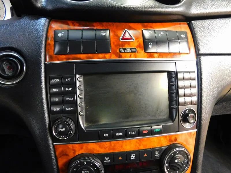 Used 2008 Mercedes-Benz CLK 350 Coupe image 24