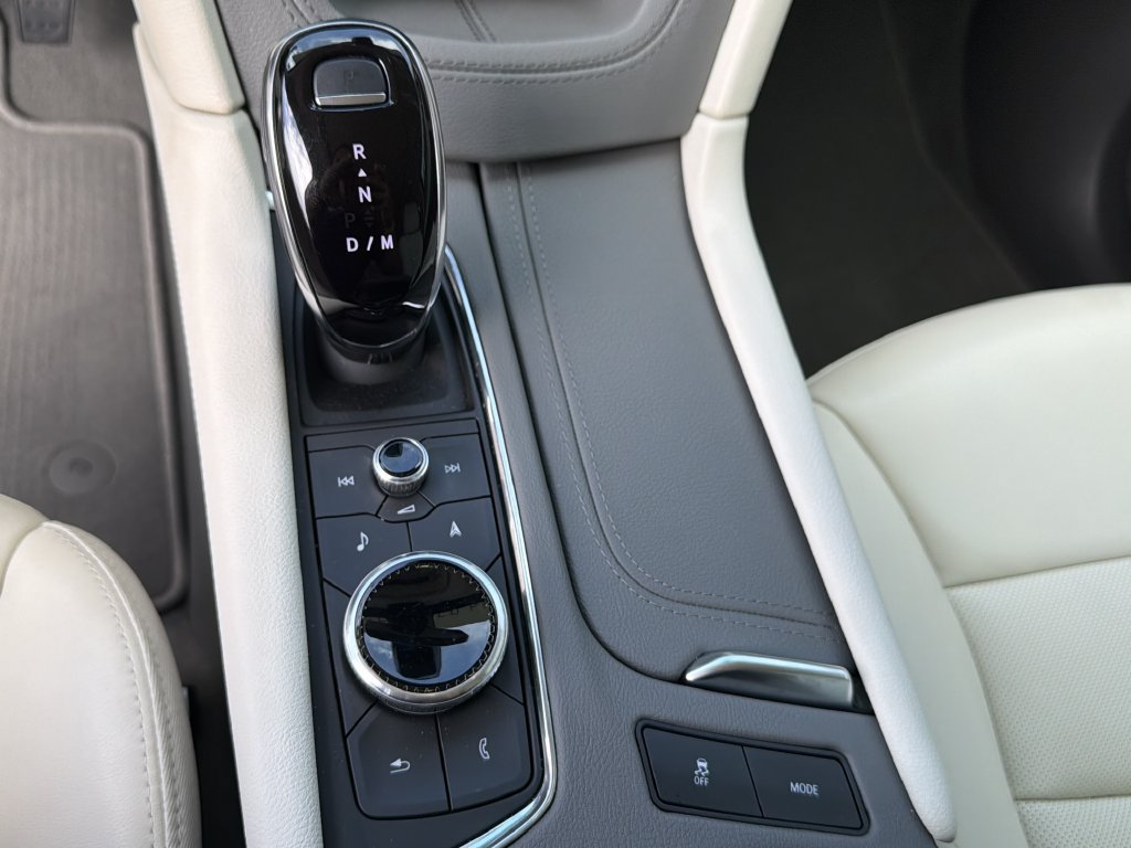 Certified 2025 Cadillac XT5 Premium Luxury FWD image 29