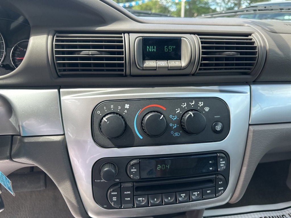 Used 2006 Chrysler Sebring Touring image 27