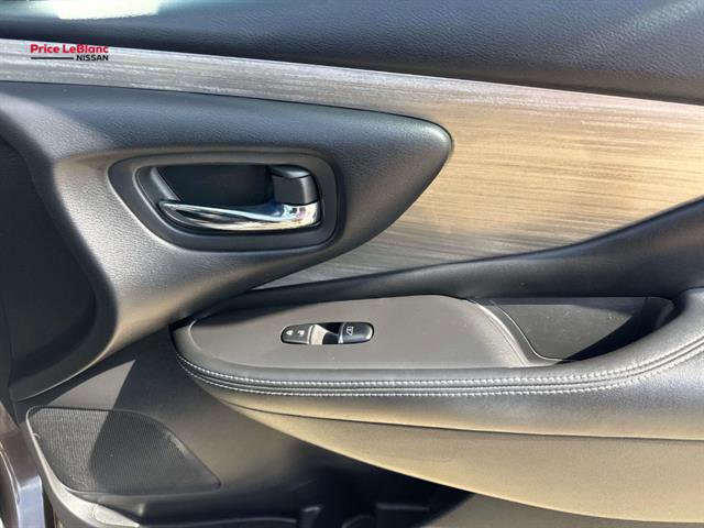 Used 2015 Nissan Murano Platinum w/ Platinum Technology Package image 27