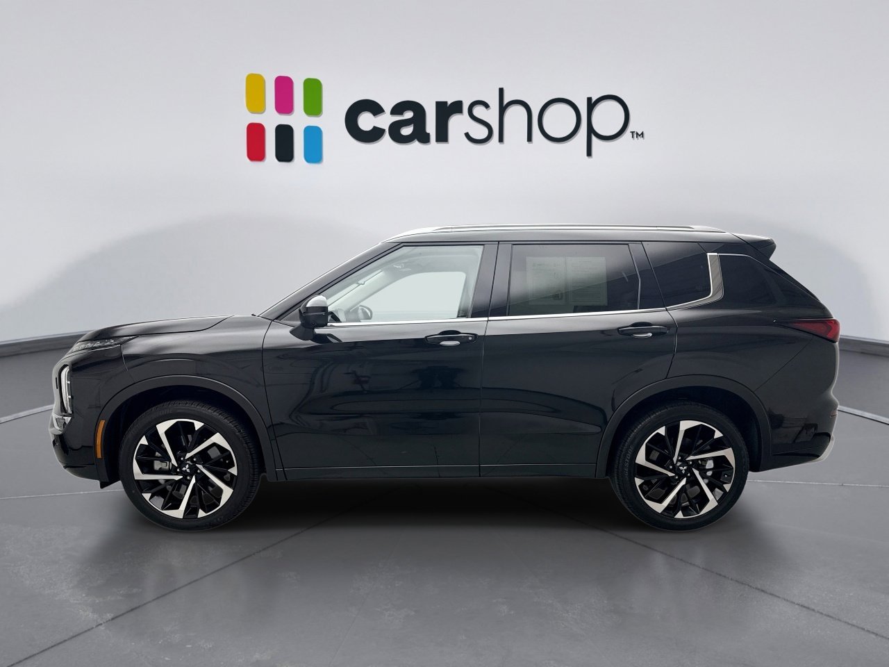Used 2024 Mitsubishi Outlander SEL image 2