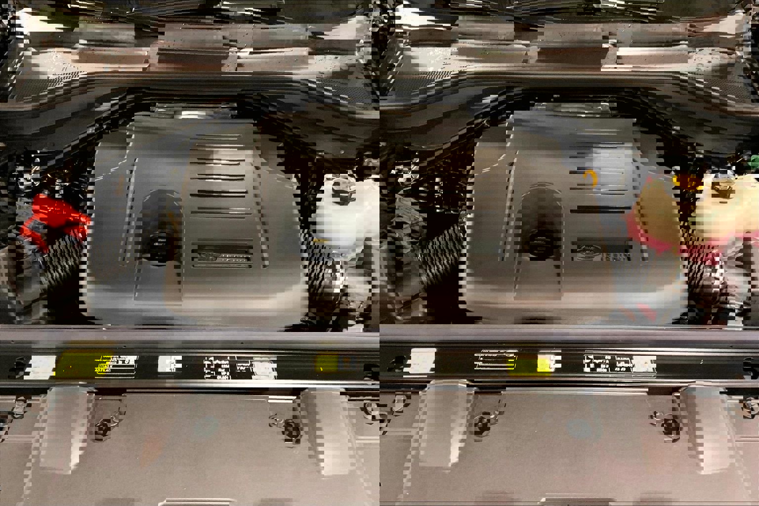 New 2026 Land Rover Range Rover SE image 16