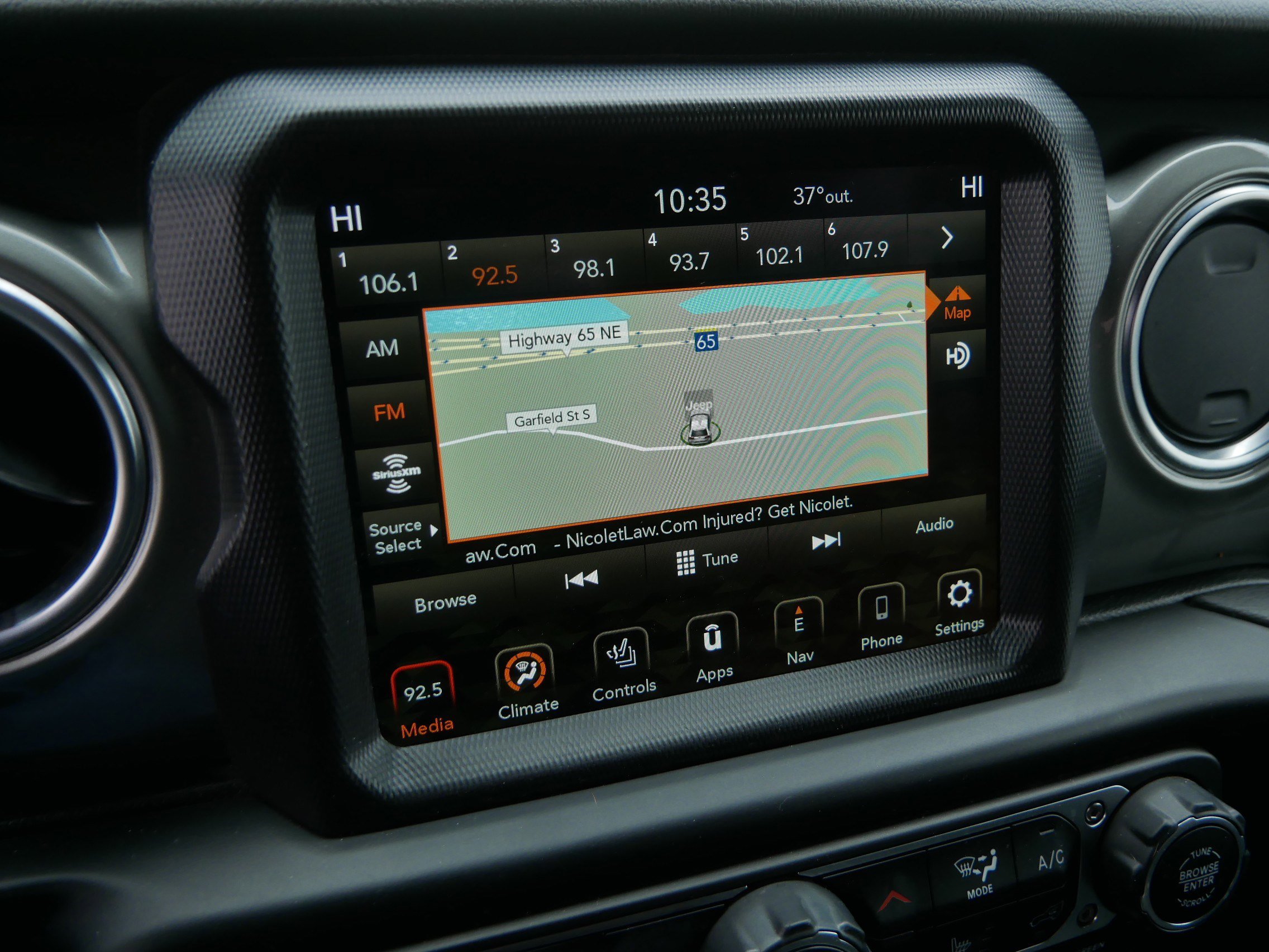 Used 2022 Jeep Gladiator Overland w/ Cold Weather Group image 33