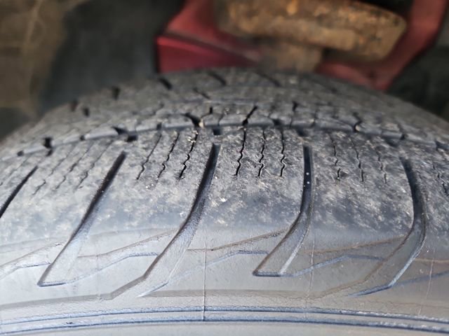 Used 2012 Buick LaCrosse Premium image 28