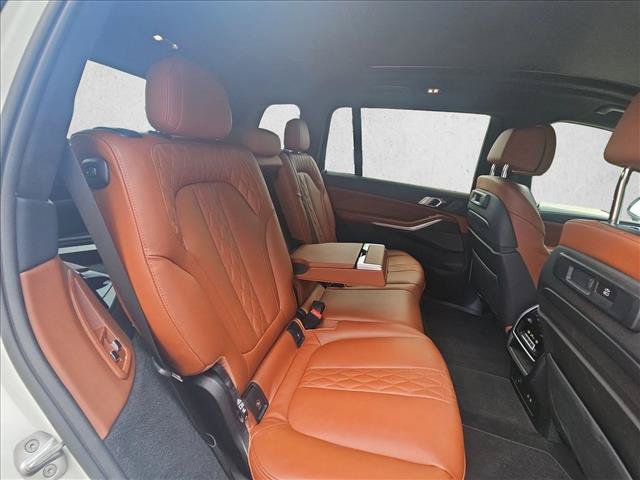 Used 2022 BMW X7 M50i AWD/4WD image 15