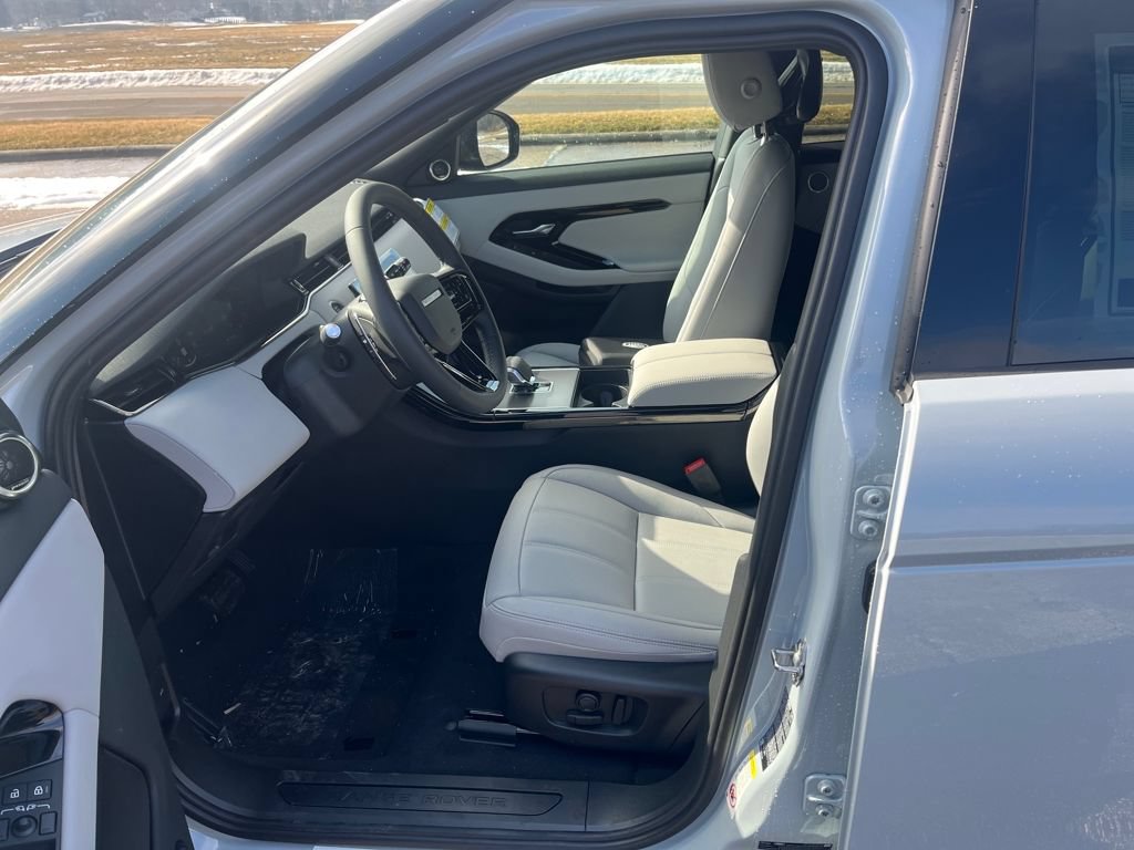 New 2026 Land Rover Range Rover Evoque S AWD/4WD image 9