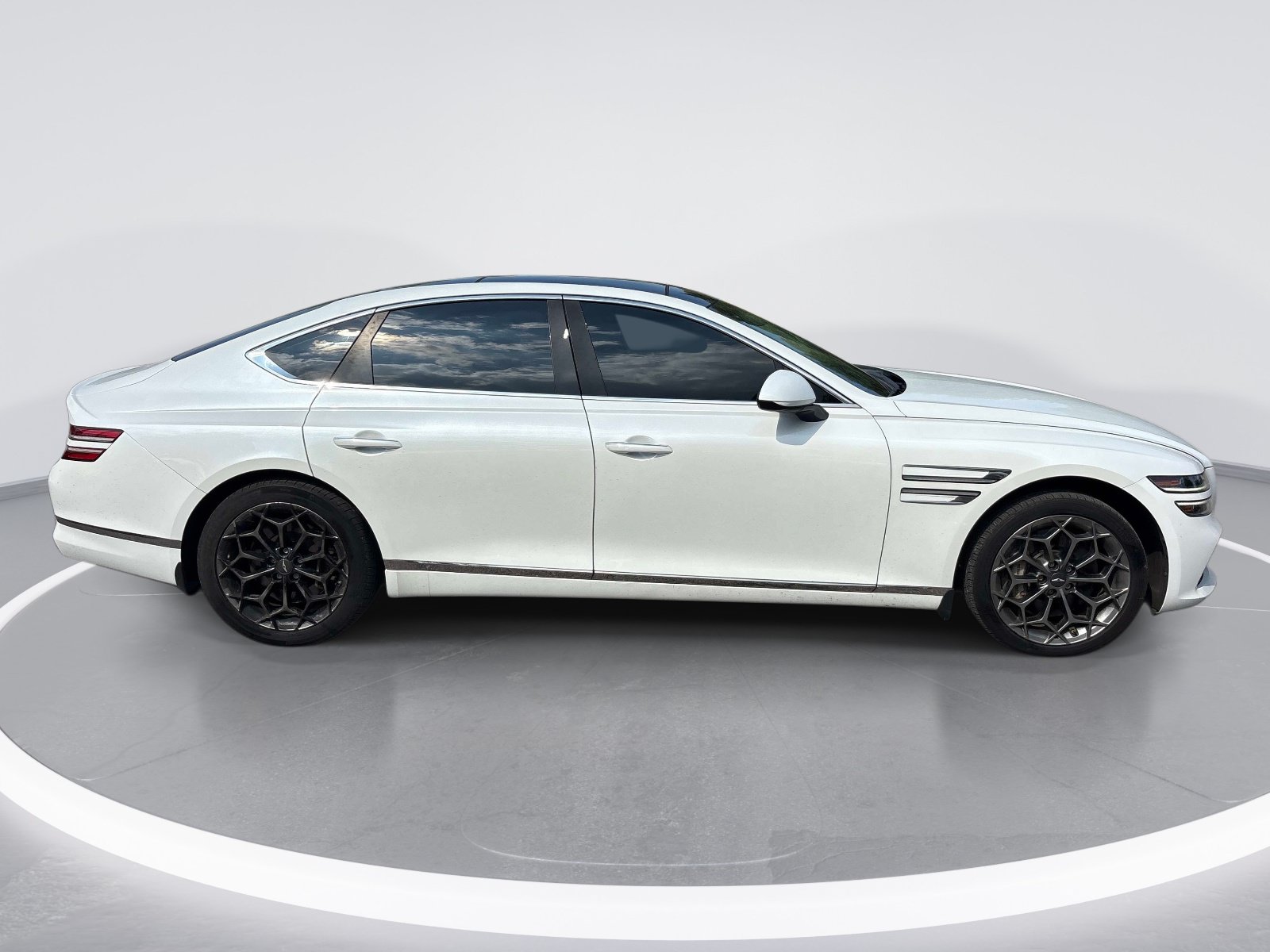 Used 2021 Genesis G80 3.5T RWD image 9