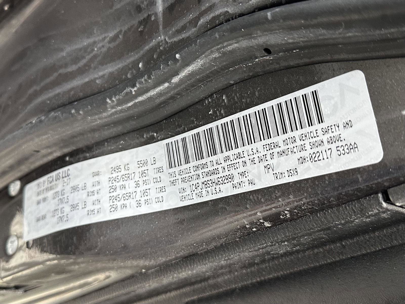 Used 2017 Jeep Cherokee Trailhawk image 14